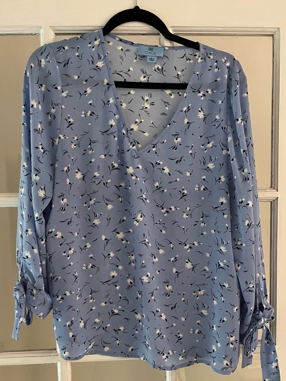 CeCe Light Blue Floral V-Neck Tie-Sleeve Blouse